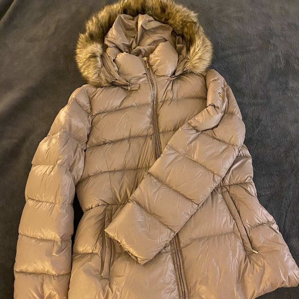 Michael Kors Packable Down Fill puffer coat -Large
